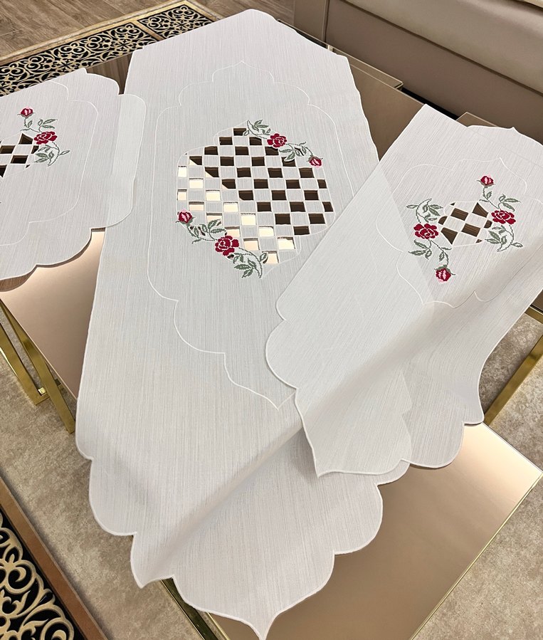 Nakışlı Beyaz Masa Örtüsü Seti - Görsel 5