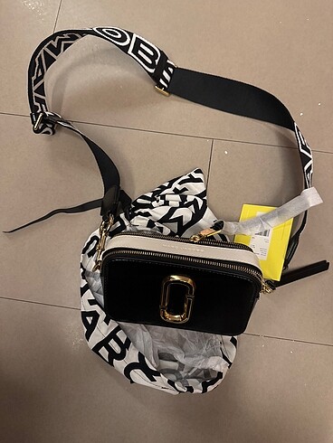Marc jacobs snapshot