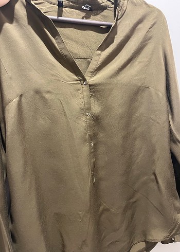 Düğmeli V Yaka Kadın Haki Gömlek - Görsel 2