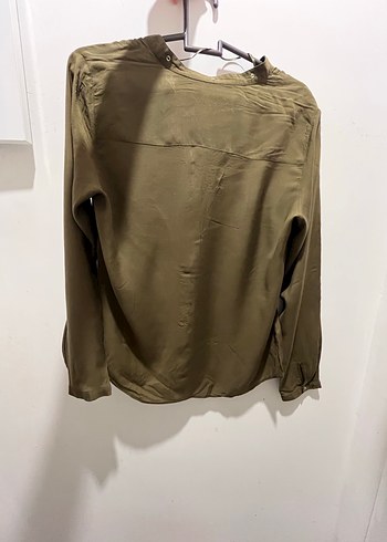 Düğmeli V Yaka Kadın Haki Gömlek - Görsel 3