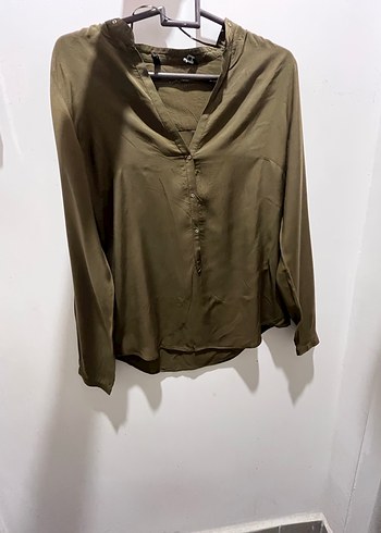 Düğmeli V Yaka Kadın Haki Gömlek - Görsel 4