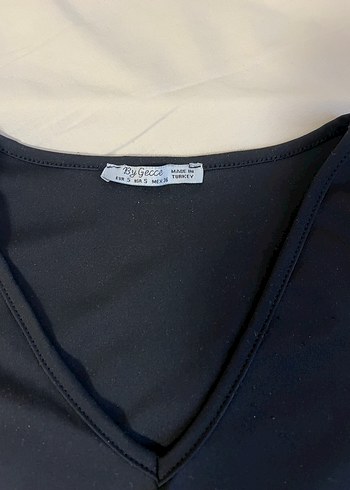 Siyah ve beyaz V Yaka Uzun Kollu Kadın Bluz - Görsel 5