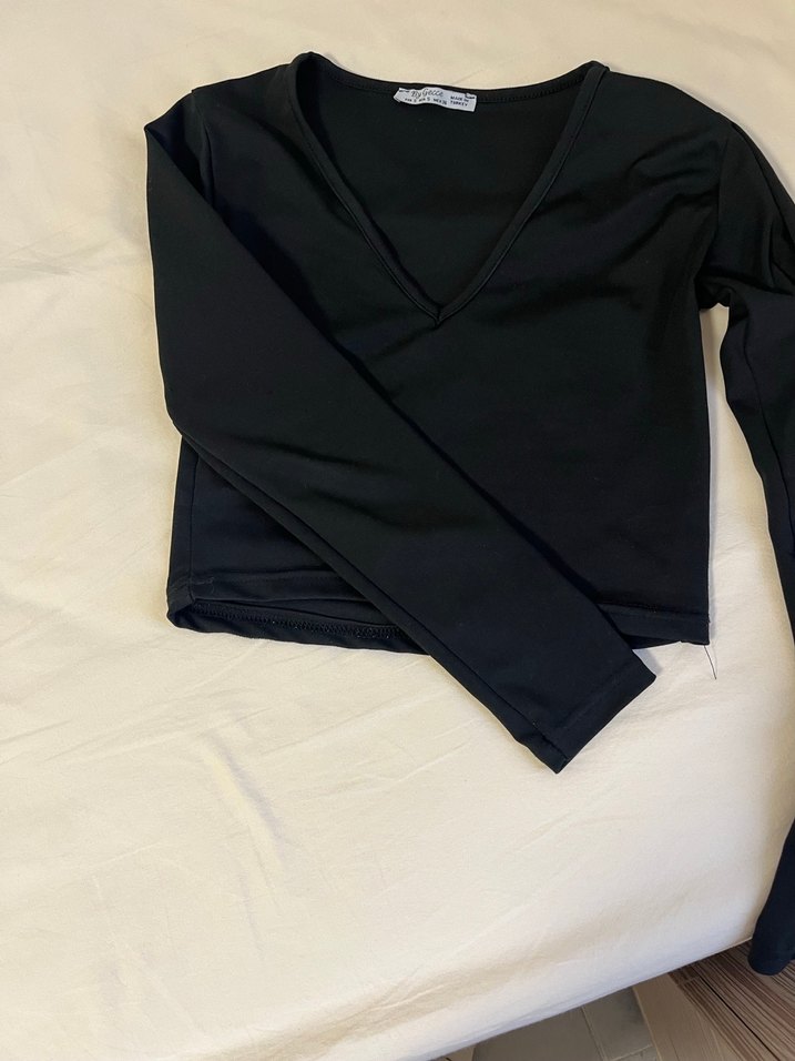 Siyah ve beyaz V Yaka Uzun Kollu Kadın Bluz - Görsel 4