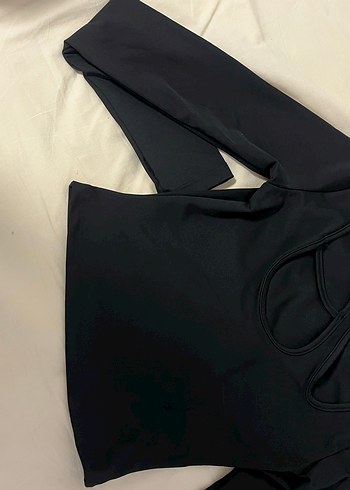 Siyah dekolteli bluz - Görsel 4