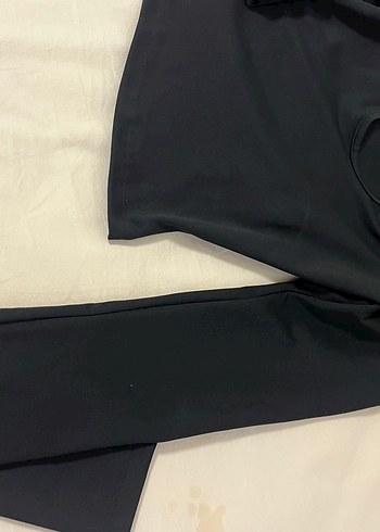 Siyah dekolteli bluz - Görsel 3