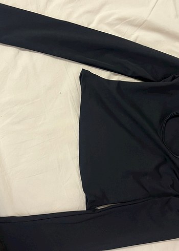 Siyah dekolteli bluz - Görsel 5