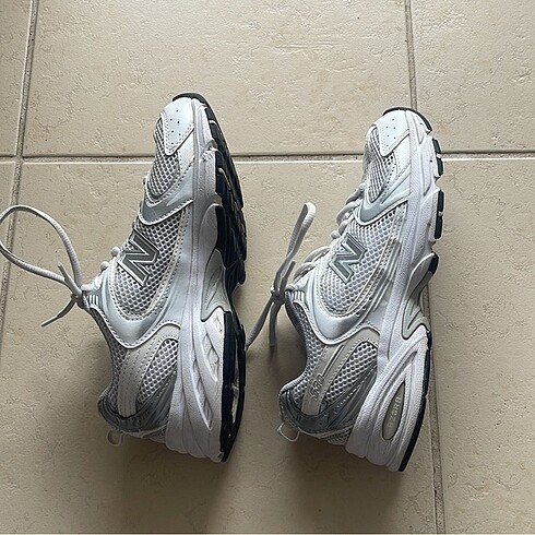 37,5 Beden beyaz Renk new balance 530