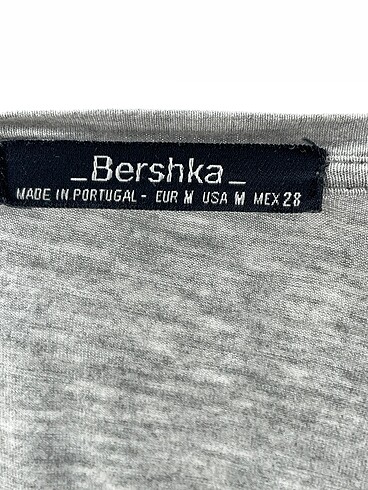 m Beden çeşitli Renk Bershka Bluz %70 İndirimli.