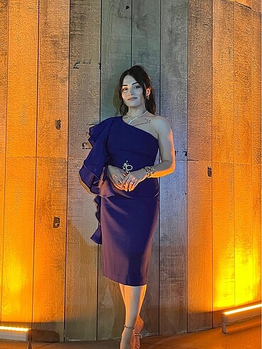 Zara Lacivert tek kol abiye