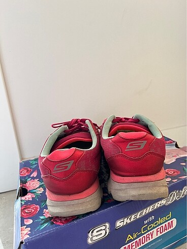 37 Beden pembe Renk Skechers koşu ayakkabısı