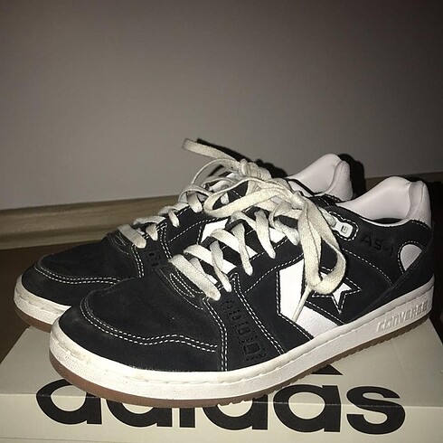 Converse spor ayakkabı