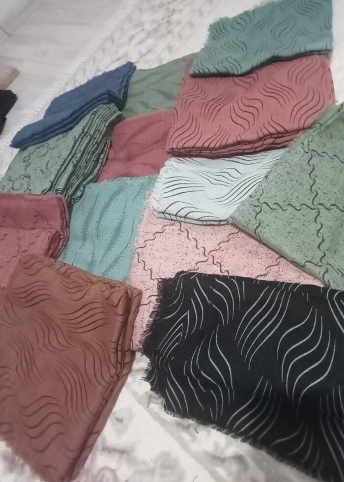 Desenli eşarp modelleri sıfır  - Görsel 4