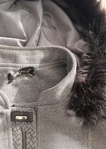 Gri Uzun Kürklü Kadın Kaban - Görsel 4