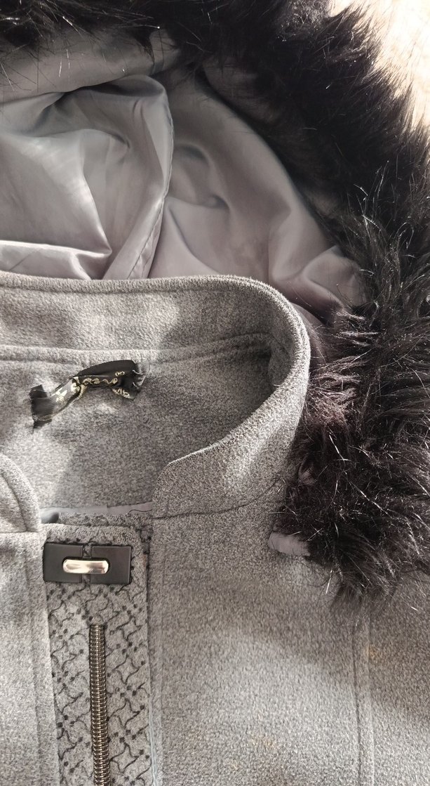 Gri Uzun Kürklü Kadın Kaban - Görsel 4