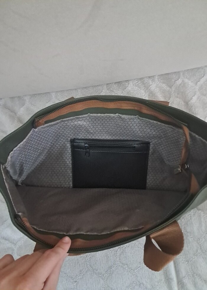 Yeşil kol çantası - Görsel 4