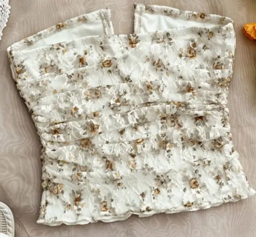 Dantelli Beyaz Çiçekli Straplez Bluz - Görsel 2