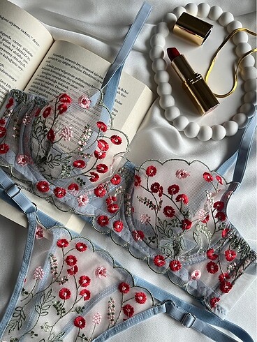 Mavi Çiçekli Bralet Takım