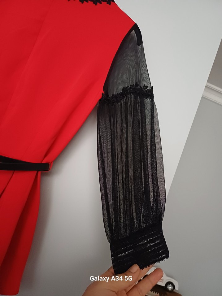 Kemerli Kırmızı Nakışlı Mini Bluz - Görsel 3