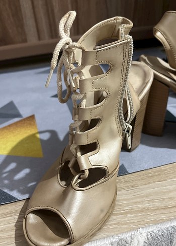 Bej Deri Kadın Dolgu Topuklu Sandalet - Görsel 2