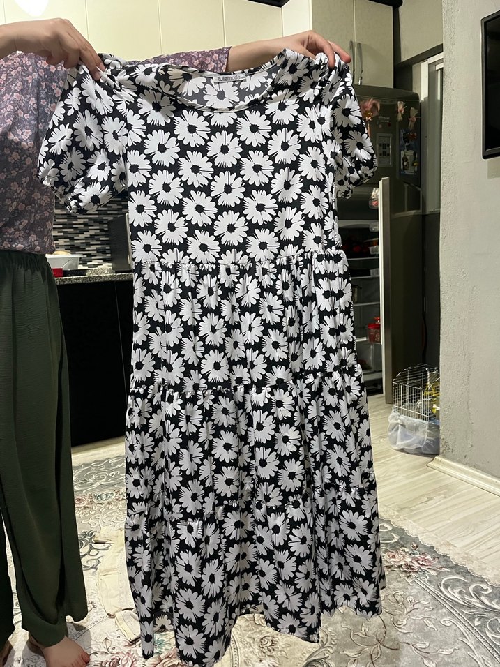 Çiçek Desenli Midi Kadın Elbise - Görsel 2