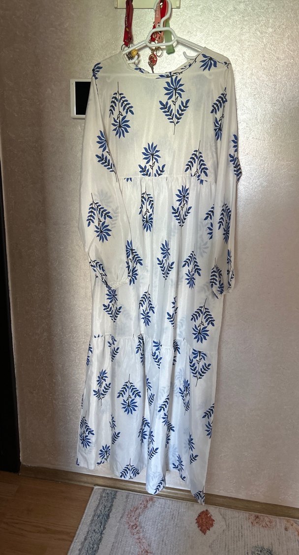 Uzun Beyaz Bohem Desenli Elbise - Görsel 3