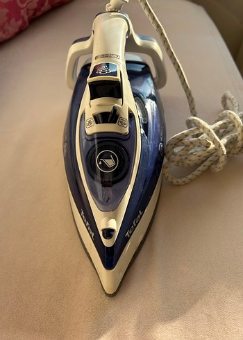 Tefal marka buharlı ütü - Görsel 4