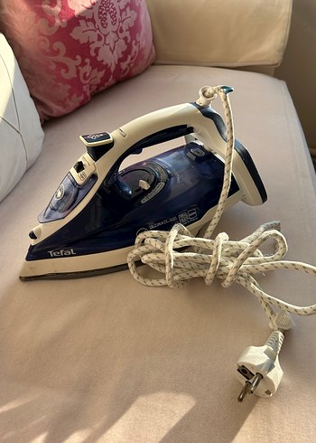 Tefal marka buharlı ütü - Görsel 6