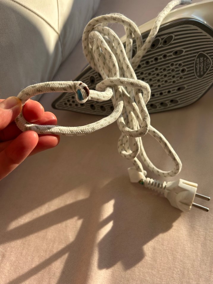 Tefal marka buharlı ütü - Görsel 2