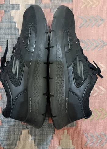 Skechers 44