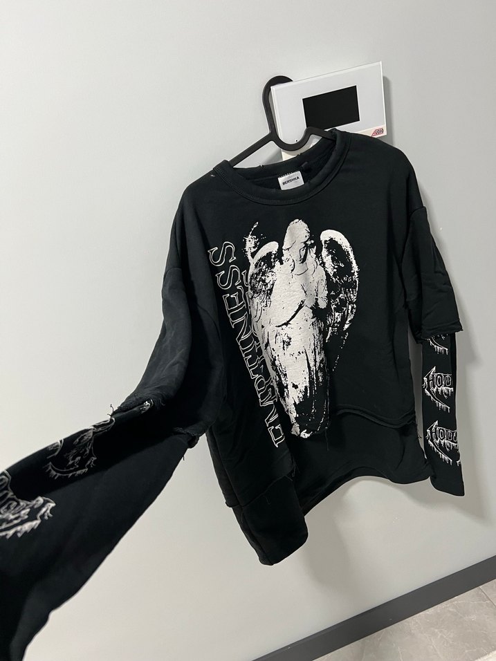 Kadın Siyah Baskılı Rock Sweatshirt - Görsel 3