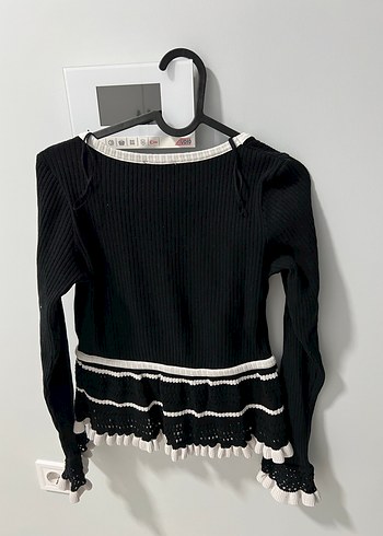 Siyah Fırfırlı Uzun Kollu Kadın Triko - Görsel 2