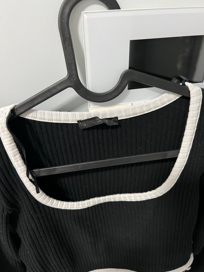 Siyah Fırfırlı Uzun Kollu Kadın Triko - Görsel 3