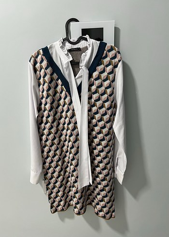 Pastel Renkli Desenli V Yaka Kadın Süveter - Görsel 2