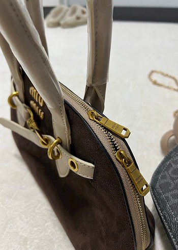 Miu Miu Kahverengi Süet Tokalı Kadın Çanta - Görsel 5