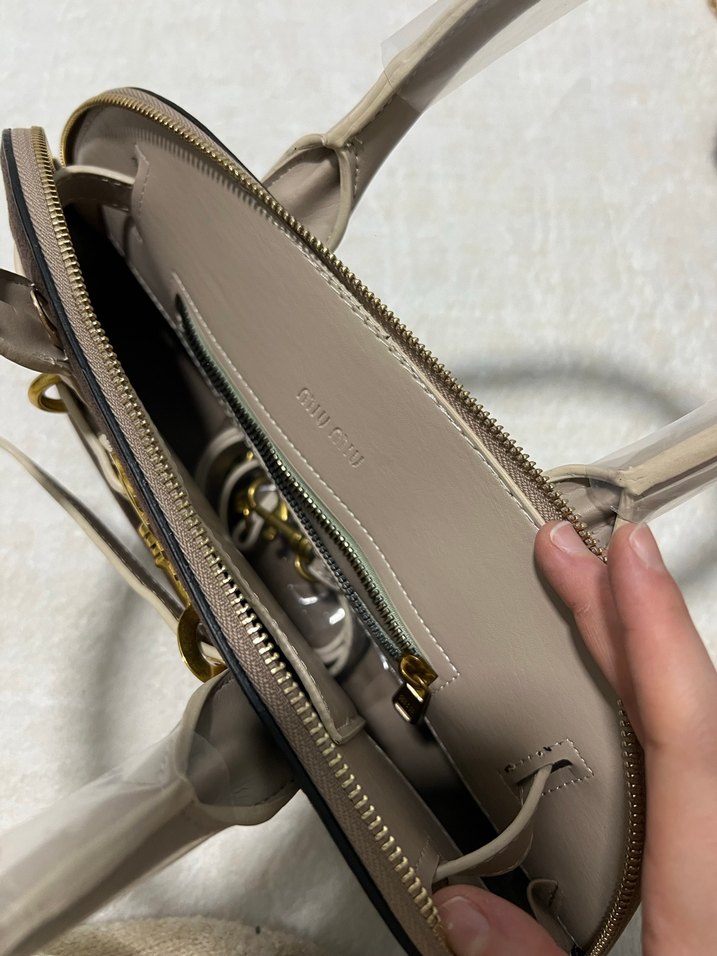 Miu Miu Kahverengi Süet Tokalı Kadın Çanta - Görsel 3