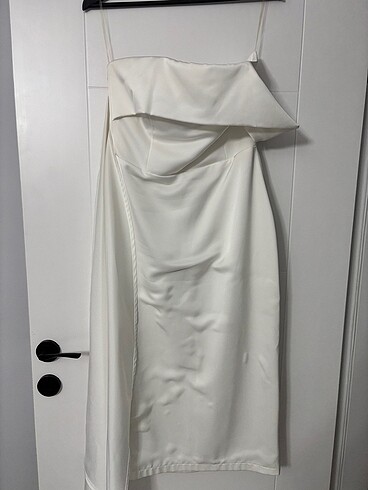 Nikah elbisesi markası Betty & Sam