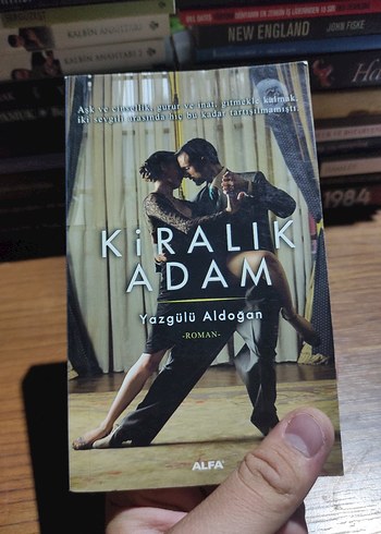 Kiralık Adam - Yazgülü Aldoğan