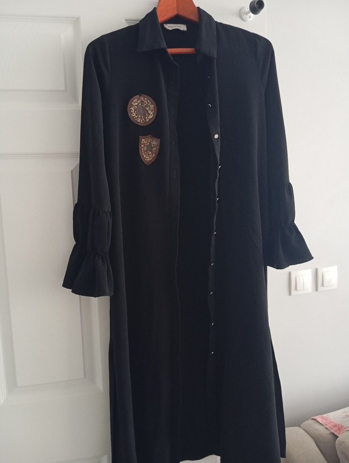 siyah düğmeli kap - Görsel 2