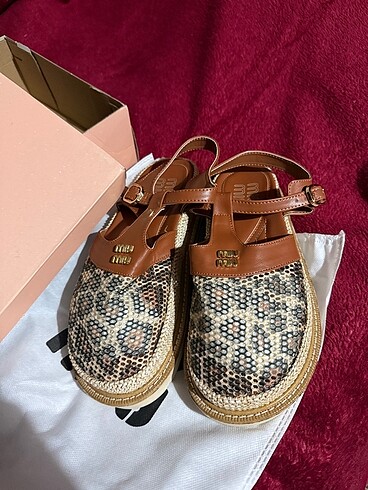 MİU MİU ORJİNAL HİÇ GİYİLMEDİ - Görsel 3