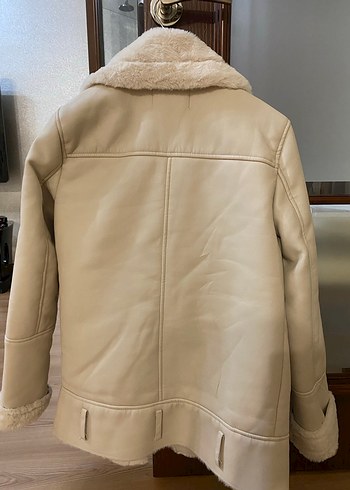 Stradivarius Krem Rengi İçi Kürklü Suni Deri Mont - Görsel 2