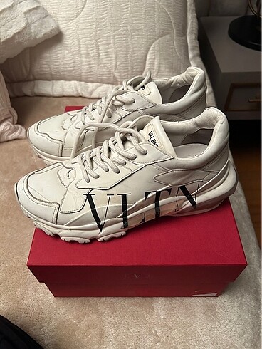 Valentino Garavani Bounce Sneaker