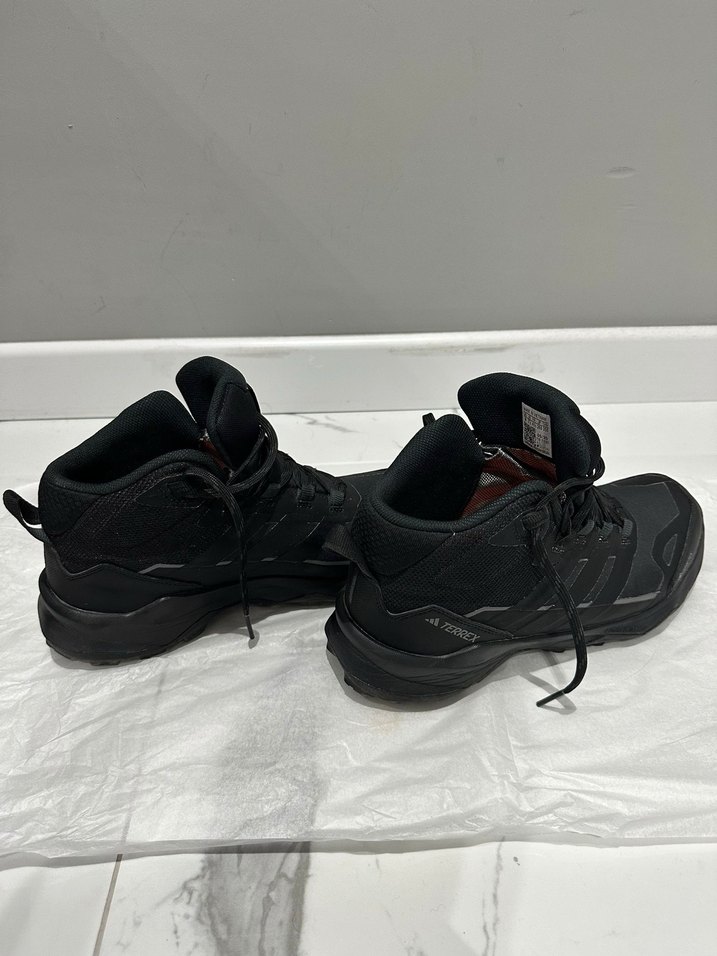 Adidas su geçirmez bot - Görsel 2