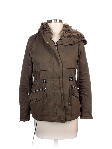 Bershka Mont %70 İndirimli.