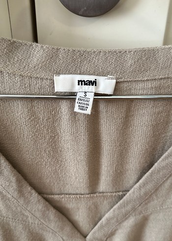 Bej Keten V Yaka Kısa Kollu Bluz - Görsel 2