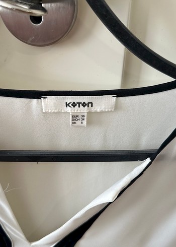 V Yaka Düğmeli Beyaz Kadın Gömlek - Görsel 2