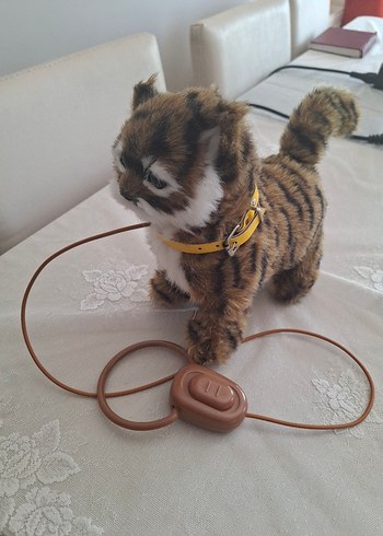 Kahverengi Peluş Oyuncak Kedi