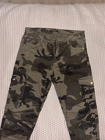 38 Beden haki Renk Bershka pantolon