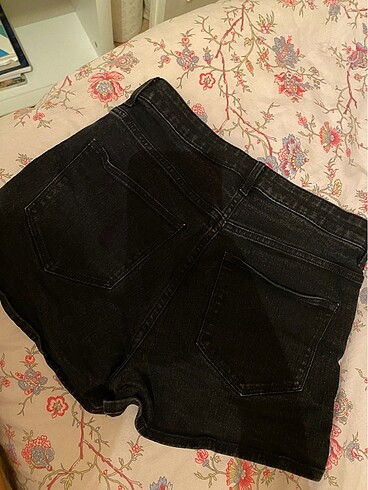38 Beden siyah Renk H&M dar mini kot şort