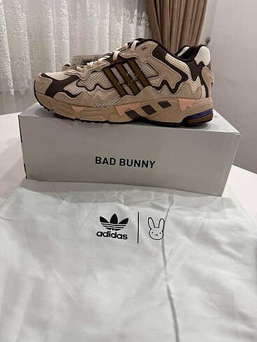 38 Beden ten rengi Renk Adidas Bad Bunny Response Cl Sold Out Model