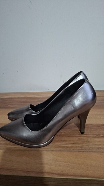 Diğer Parlak stiletto